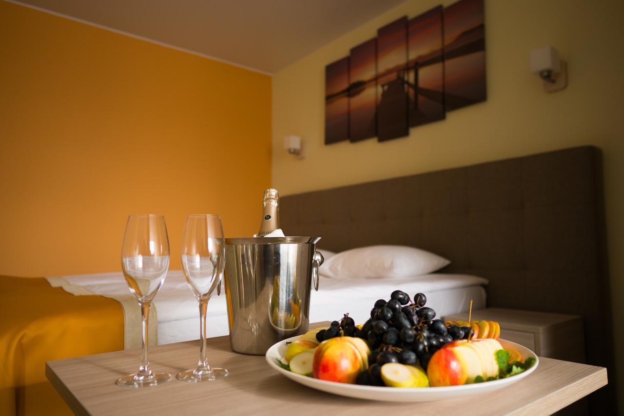 Liivarand Hotel Narva-Jõesuu Esterno foto
