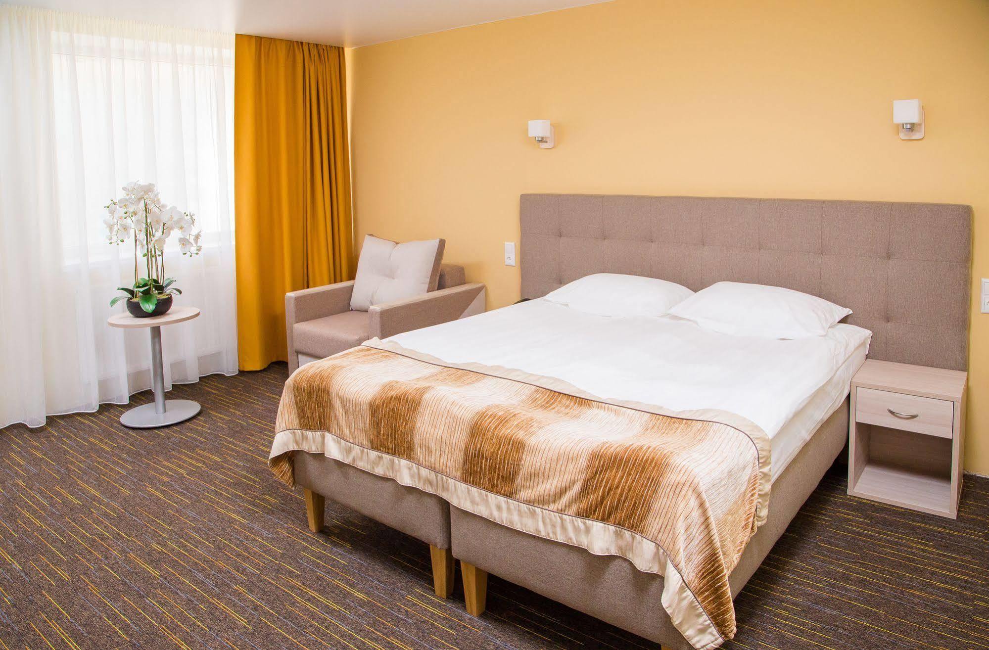 Liivarand Hotel Narva-Jõesuu Esterno foto
